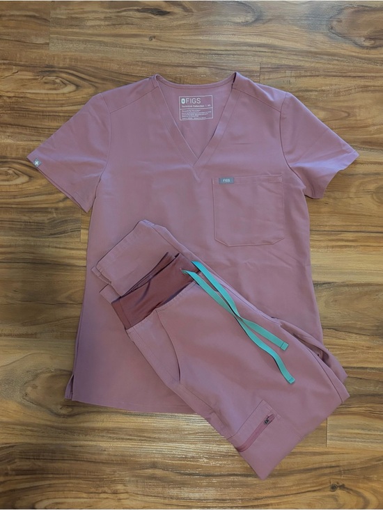 Figs Other - figs women’s scrub set in mineral mauve